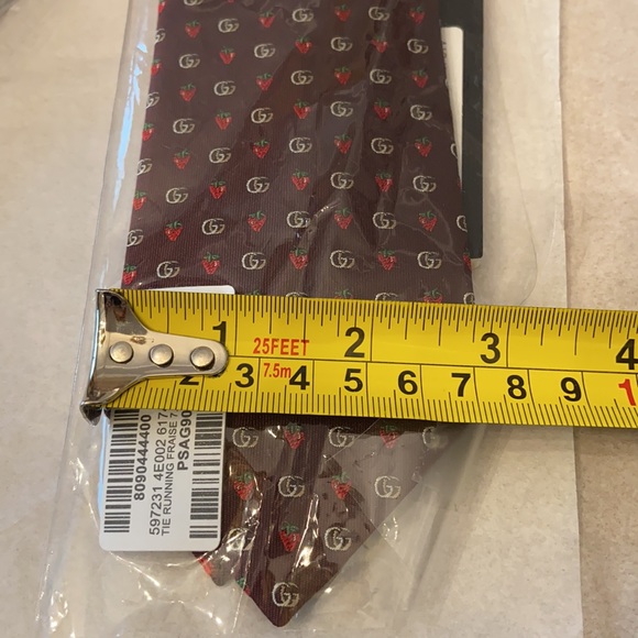 Authentic BNWT Gucci Running Fraise Tie - Picture 10 of 12